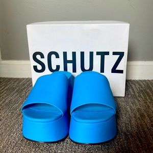 SCHUTZ!  Beautiful!!!